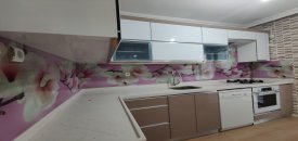 Küçük Mutfaklar İçin Tezgah Arası Cam Panel Önerileri